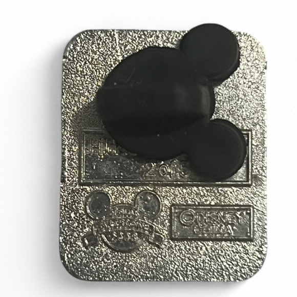 🎄5/$25 Disney Mickey Ears Fish  Pin - Picture 2 of 2